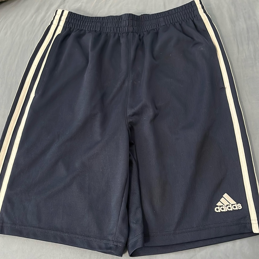❌SOLD❌Adidas boys athletic shorts in navy. Size L